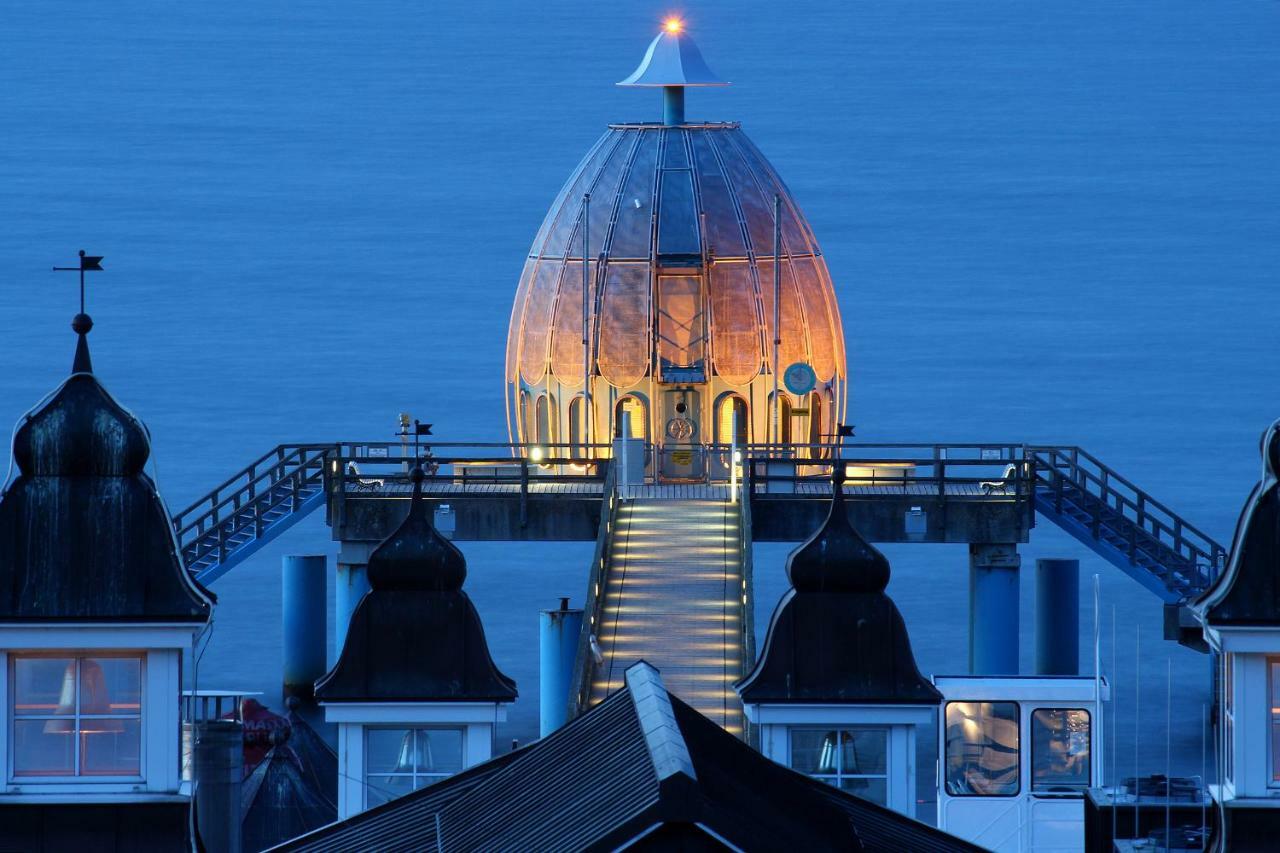 Strandhaus Manatee Mit Sauna Und Kamin ゼリン エクステリア 写真