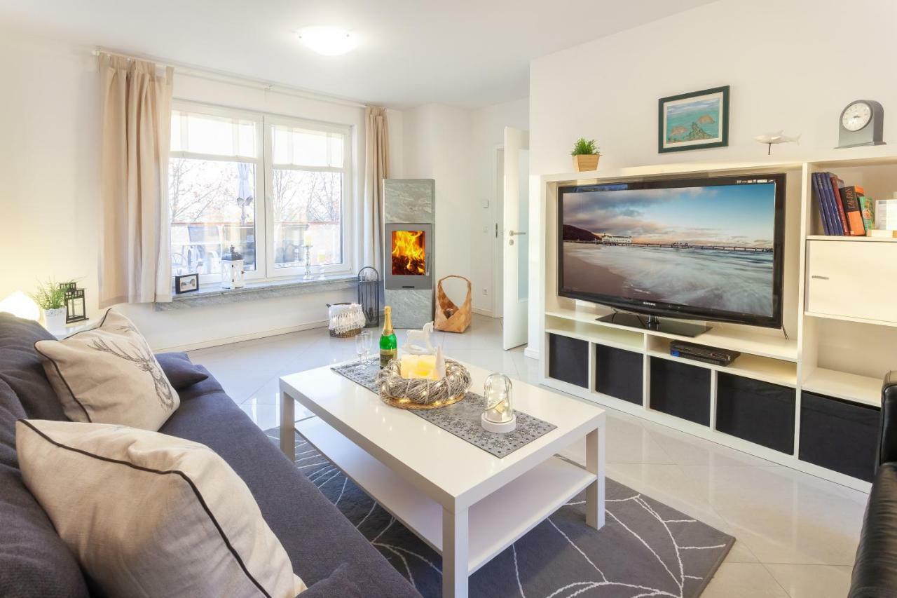 Strandhaus Manatee Mit Sauna Und Kamin ゼリン エクステリア 写真